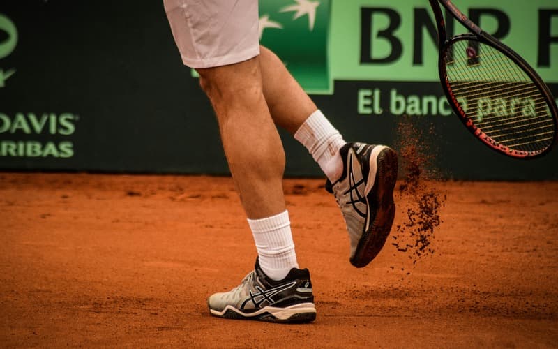 De gravelbaan van Roland Garros in Parijs tijdens een groot tennistoernooi
